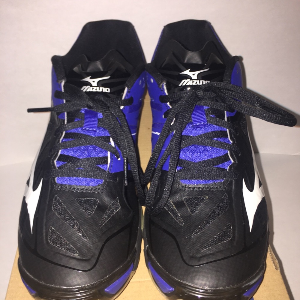 Mizuno Wave Lightening Z2 Volleyball Shoes